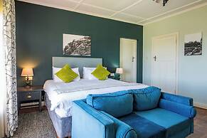 Montclair Hotel & Casino