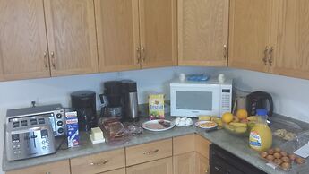 Preferred Rooms by Crestview Guest House