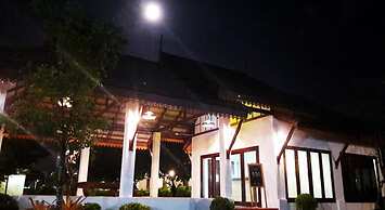 Khum Nakhon Hotel