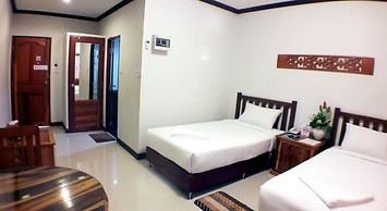Khum Nakhon Hotel