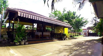 Khum Nakhon Hotel