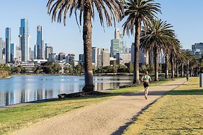 Tyrian Serviced Apartments - Albert Park Lake