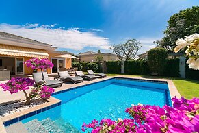 Luxury Pool Villa 604