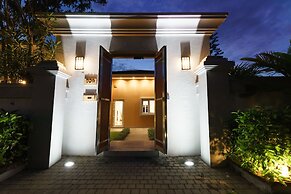 Luxury Pool Villa 604