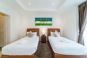 Luxury Pool Villa 604