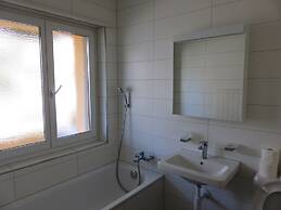 Swiss Star District 11