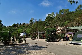 Camping & Bungalow Cueva Negra