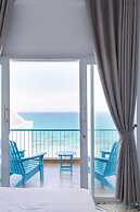 Blue Anchor Lodge & Cafe-Binh Ba Island