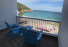 Blue Anchor Lodge & Cafe-Binh Ba Island