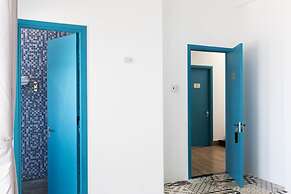 Blue Anchor Lodge & Cafe-Binh Ba Island