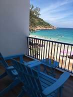 Blue Anchor Lodge & Cafe-Binh Ba Island