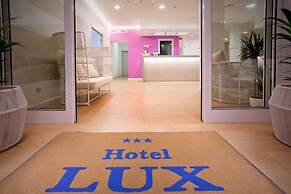 Lux Hotel