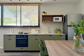 Erettz Dafna Travel Hotel