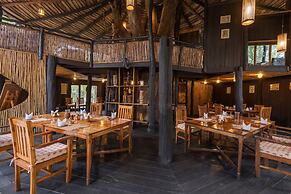 Pugdundee Safaris- Tree House Hideaway