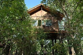 Pugdundee Safaris- Tree House Hideaway