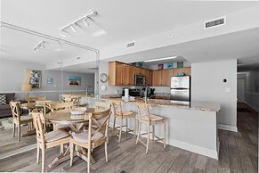 Pelican Beach Resort by Colasan