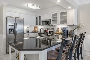 Pelican Beach Resort by Colasan