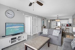 Pelican Beach Resort by Colasan