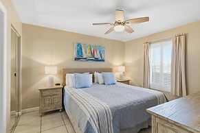 Pelican Beach Resort by Colasan