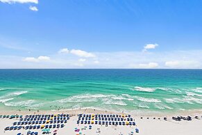 Pelican Beach Resort by Colasan