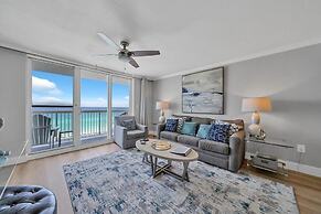 Pelican Beach Resort by Colasan