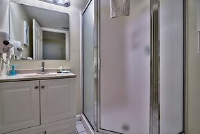 Pelican Beach Resort by Colasan