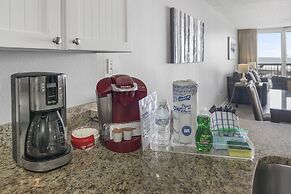 Pelican Beach Resort by Colasan