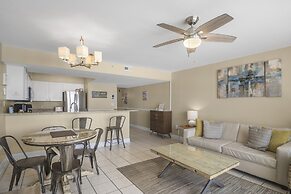 Pelican Beach Resort by Colasan