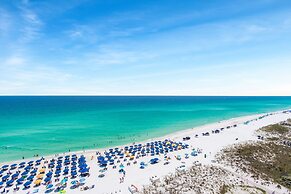 Pelican Beach Resort by Colasan