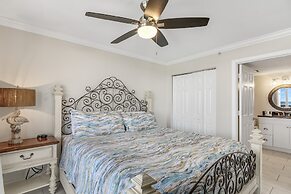 Pelican Beach Resort by Colasan