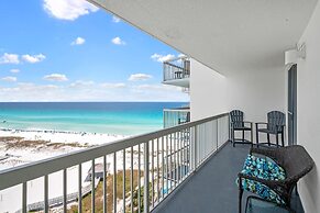 Pelican Beach Resort by Colasan