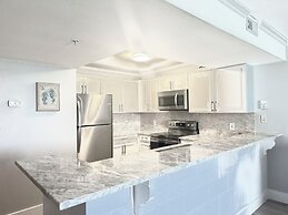 Pelican Beach Resort by Colasan