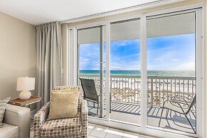 Pelican Beach Resort by Colasan