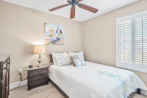 Pelican Beach Resort by Colasan