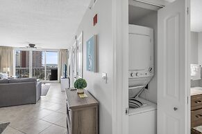 Pelican Beach Resort by Colasan