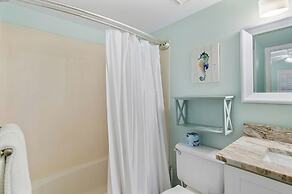 Pelican Beach Resort by Colasan