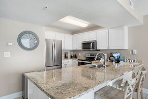 Pelican Beach Resort by Colasan