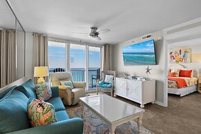 Pelican Beach Resort by Colasan