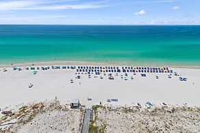 Pelican Beach Resort by Colasan