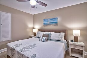 Pelican Beach Resort by Colasan