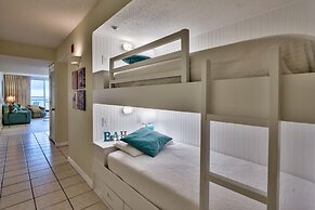 Pelican Beach Resort by Colasan