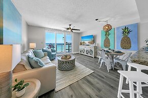 Pelican Beach Resort by Colasan