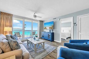 Pelican Beach Resort by Colasan