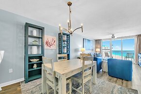 Pelican Beach Resort by Colasan