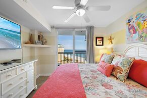 Pelican Beach Resort by Colasan