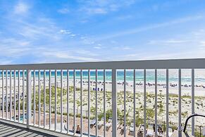 Pelican Beach Resort by Colasan