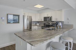 Pelican Beach Resort by Colasan