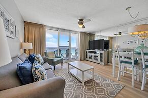 Pelican Beach Resort by Colasan