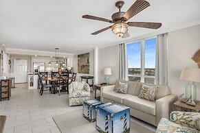 Pelican Beach Resort by Colasan