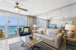 Pelican Beach Resort by Colasan